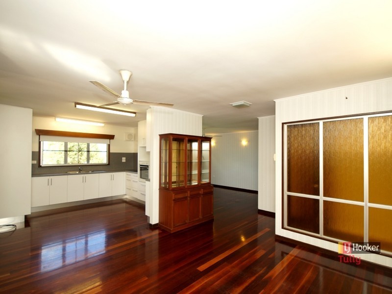 10 Hielscher Street, Tully QLD 4854