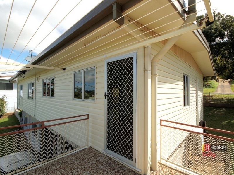 10 Hielscher Street, Tully QLD 4854