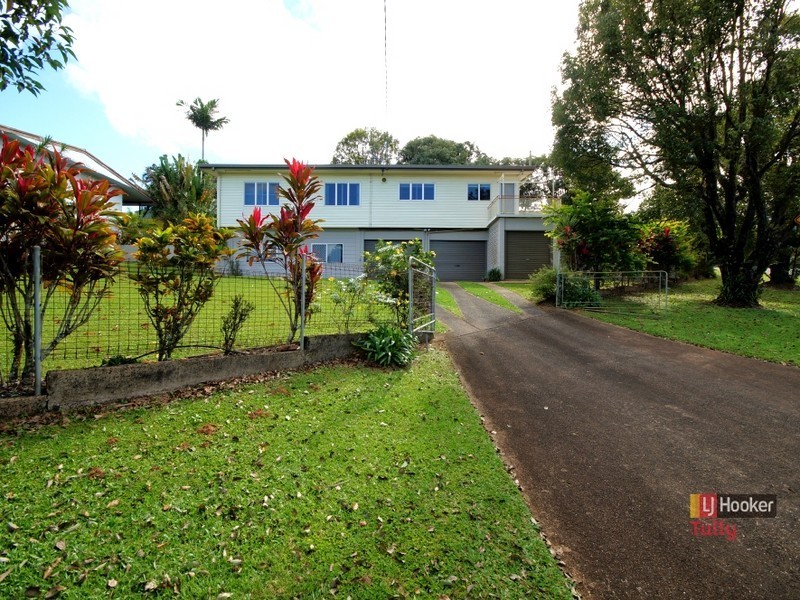 10 Hielscher Street, Tully QLD 4854