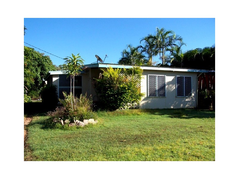 87 Taylor Street, Tully Heads QLD 4854