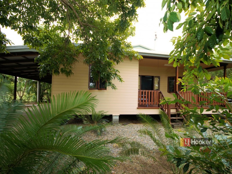 3 Muir Street, Tully Heads QLD 4854