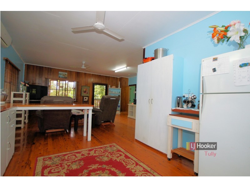 3 Muir Street, Tully Heads QLD 4854