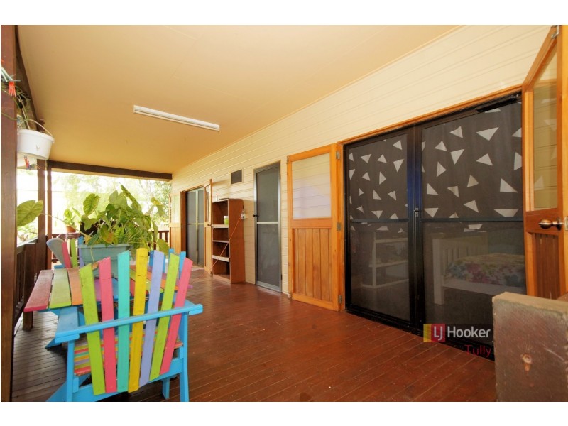 3 Muir Street, Tully Heads QLD 4854
