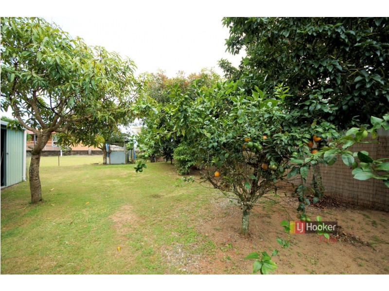 3 Muir Street, Tully Heads QLD 4854