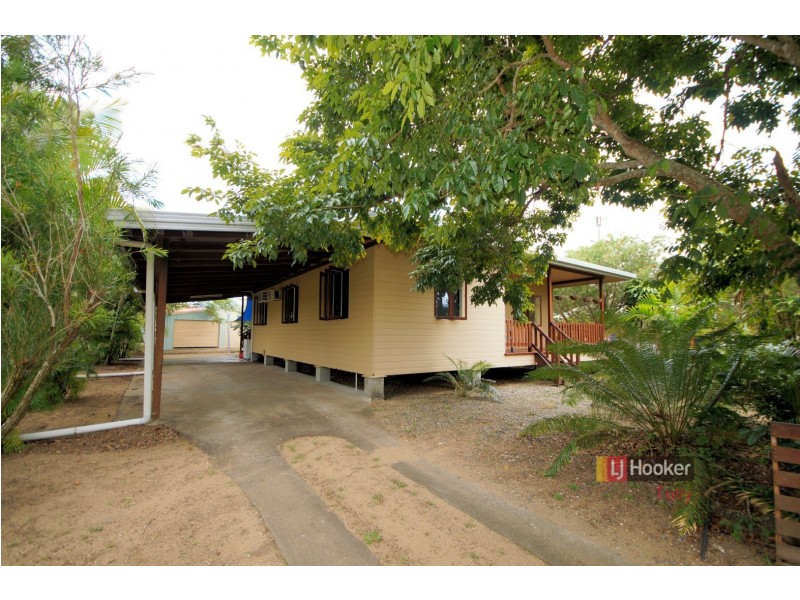 3 Muir Street, Tully Heads QLD 4854