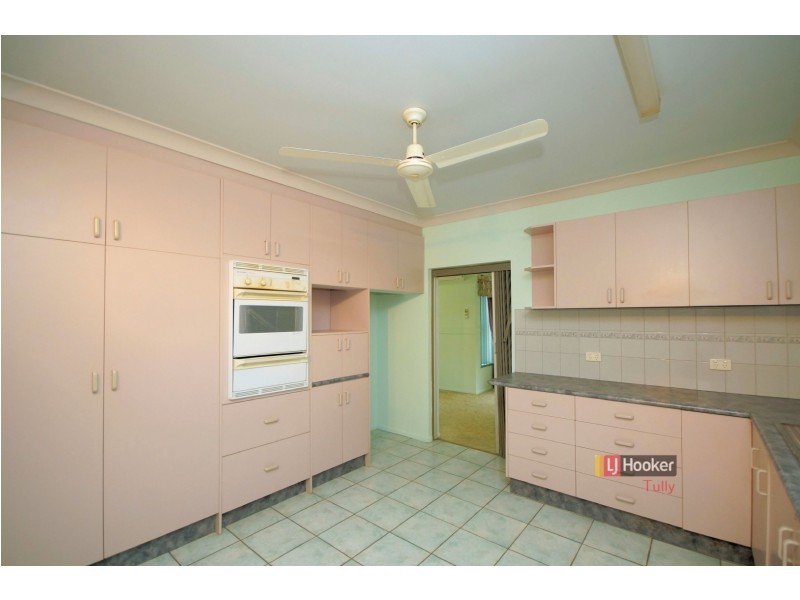 14 Hielscher Street, Tully QLD 4854