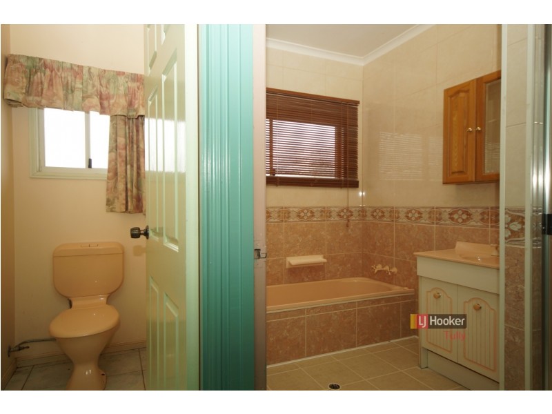 14 Hielscher Street, Tully QLD 4854