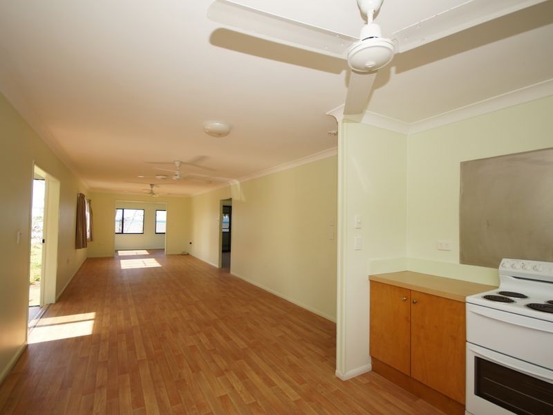 48 Luff Street, Hull Heads QLD 4854