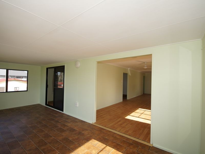 48 Luff Street, Hull Heads QLD 4854