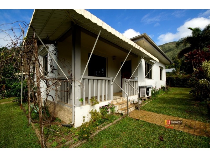 17 Henry Street, Tully QLD 4854