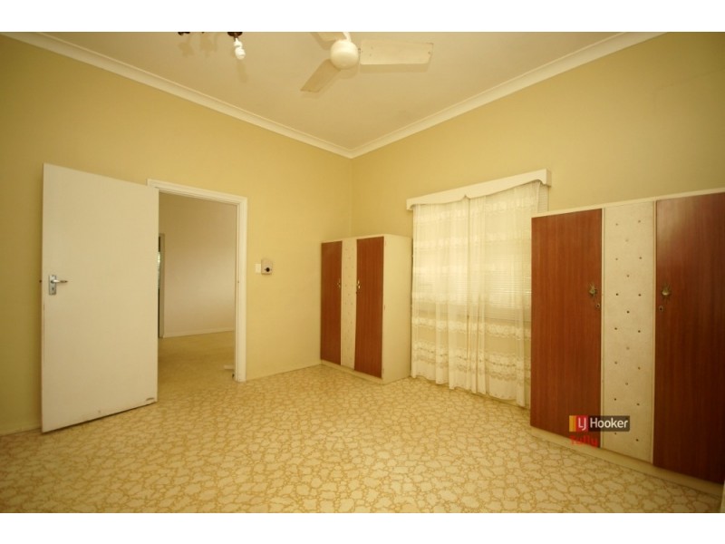 17 Henry Street, Tully QLD 4854