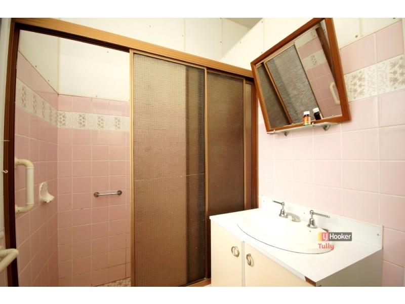 17 Henry Street, Tully QLD 4854