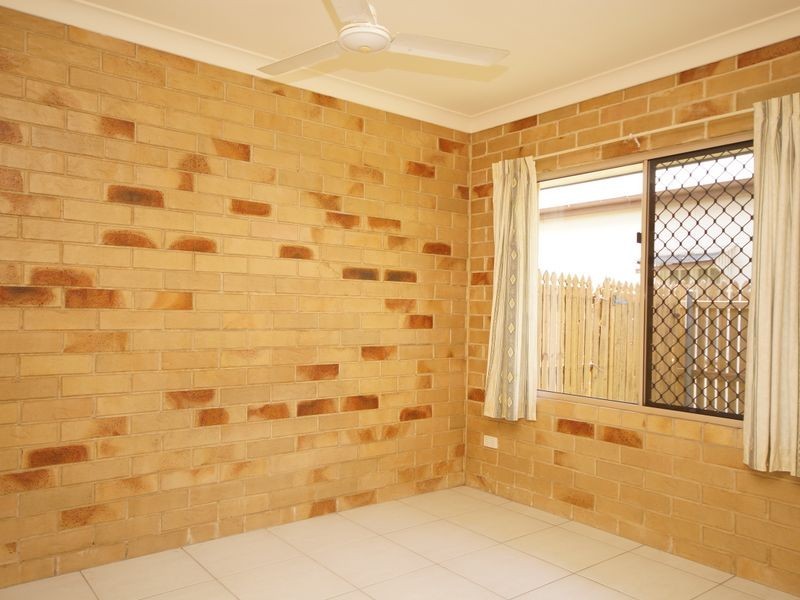2/7 Henry Street, Tully QLD 4854