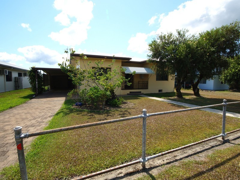 100 Old Tully Road, Tully QLD 4854