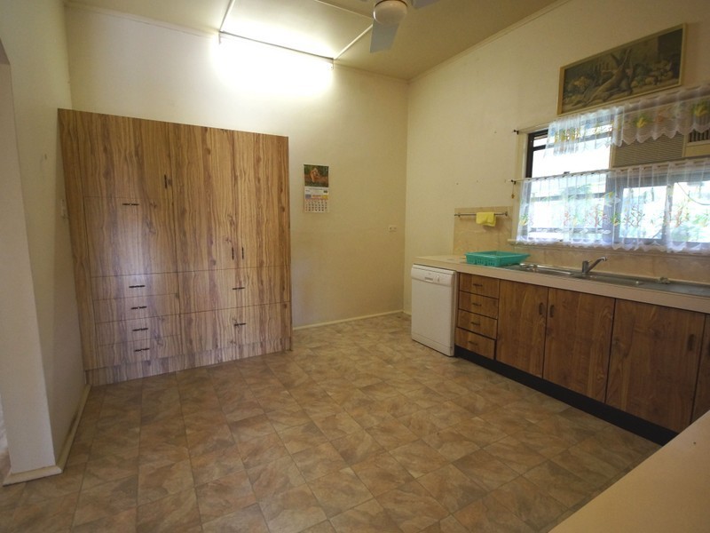 100 Old Tully Road, Tully QLD 4854