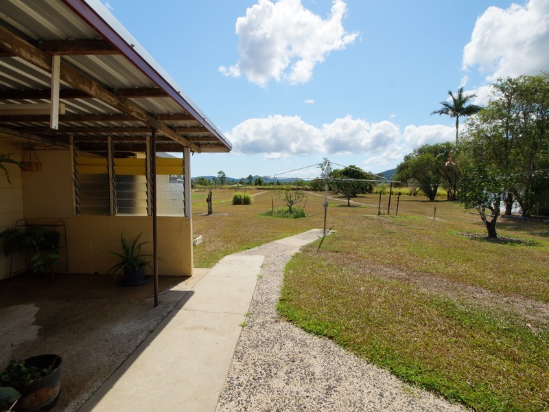 100 Old Tully Road, Tully QLD 4854