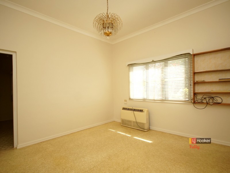 17 Henry Street, Tully QLD 4854