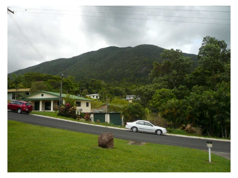 22 Bamber, Tully QLD 4854