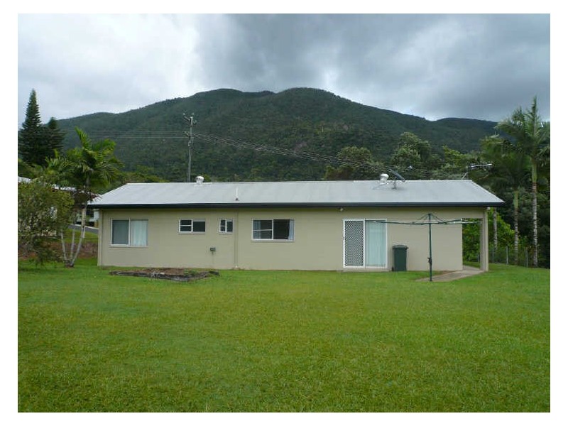 22 Bamber, Tully QLD 4854