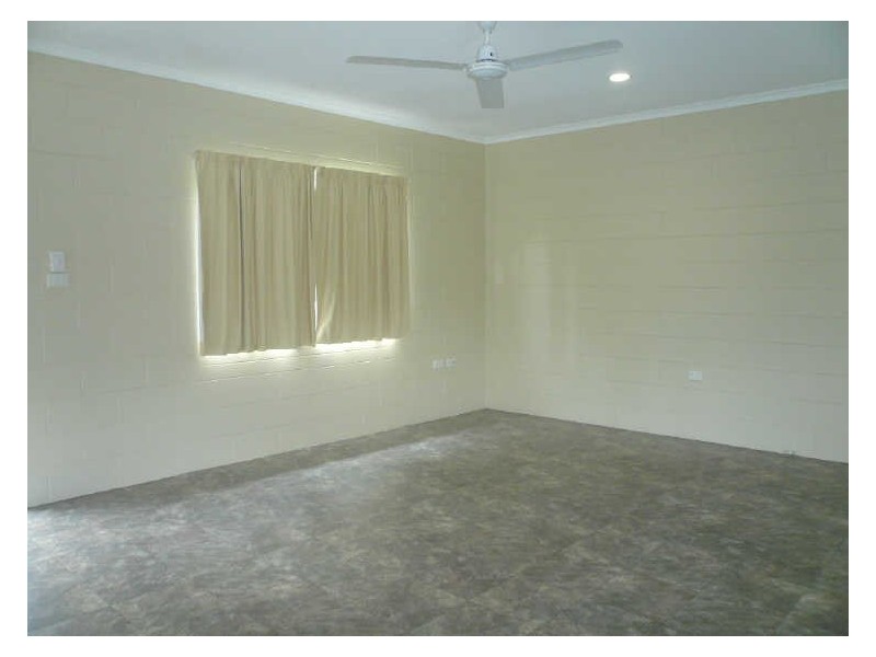 22 Bamber, Tully QLD 4854