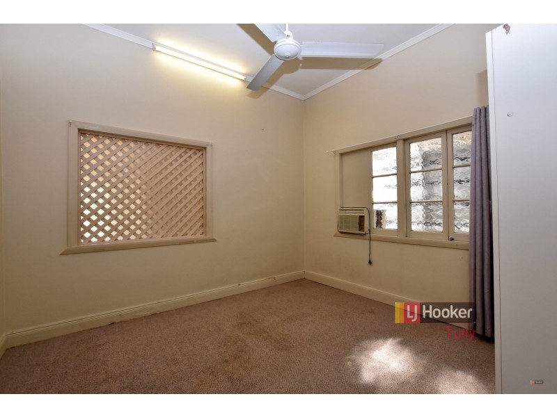 8 Brosnan Street, Tully QLD 4854