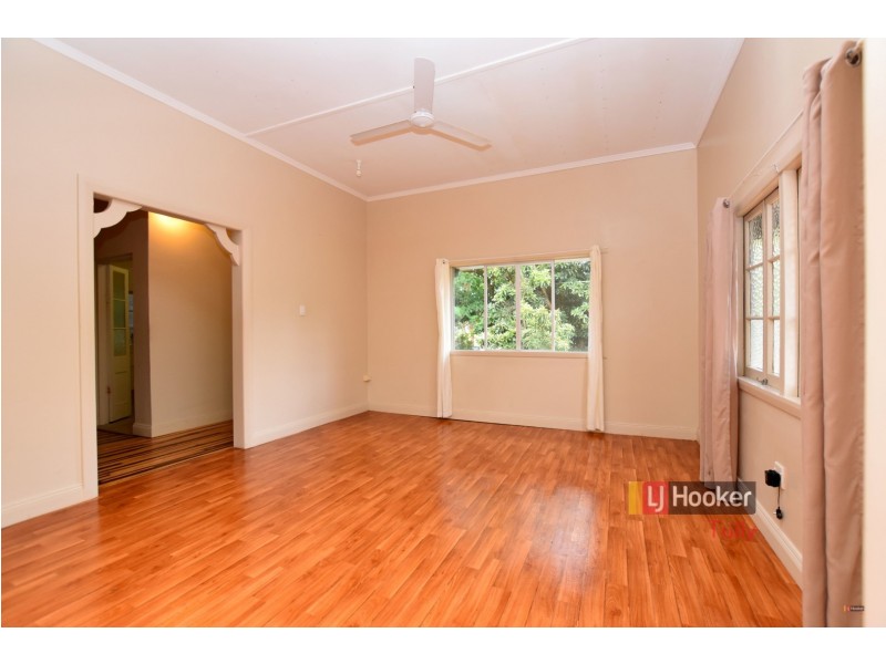 8 Brosnan Street, Tully QLD 4854