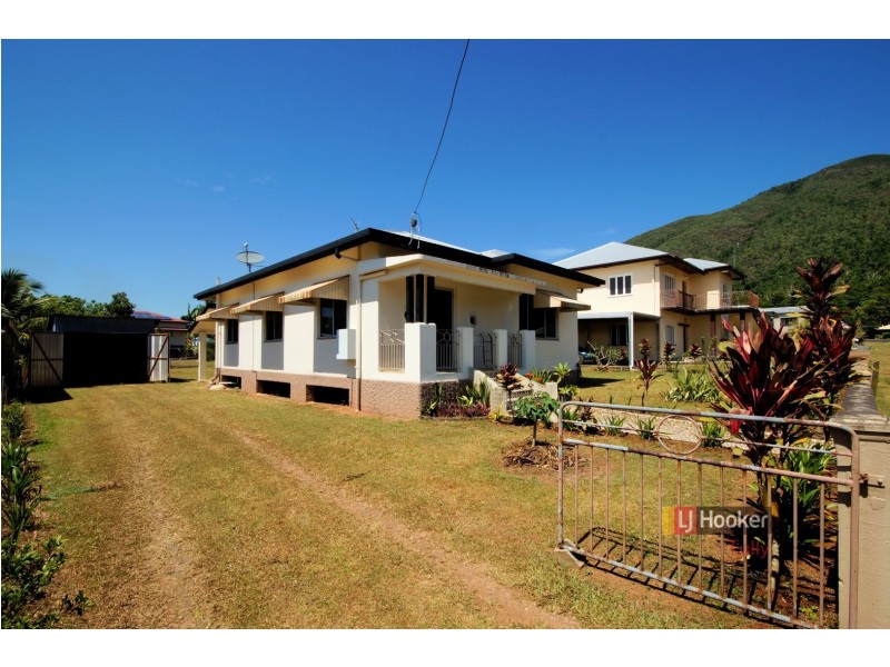 11 Thurles Street, Tully QLD 4854