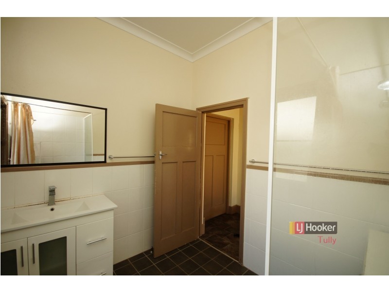 11 Thurles Street, Tully QLD 4854