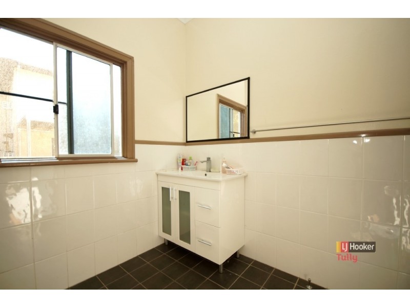 11 Thurles Street, Tully QLD 4854