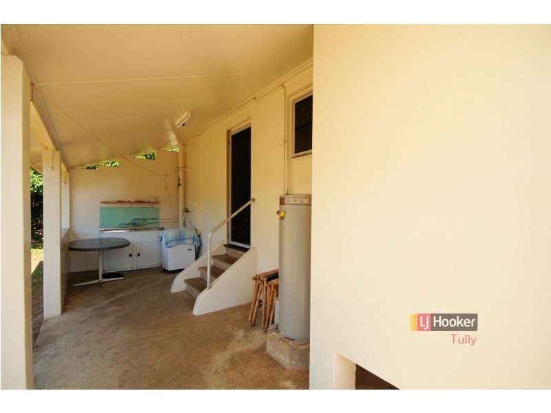 11 Thurles Street, Tully QLD 4854
