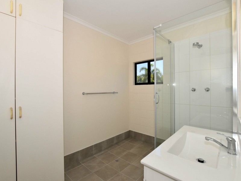 Unit 1/117 Taylor Street, Tully Heads QLD 4854