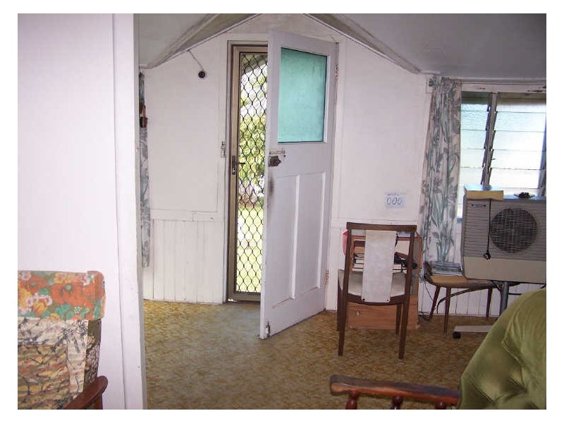 19 Black Street, Tully QLD 4854