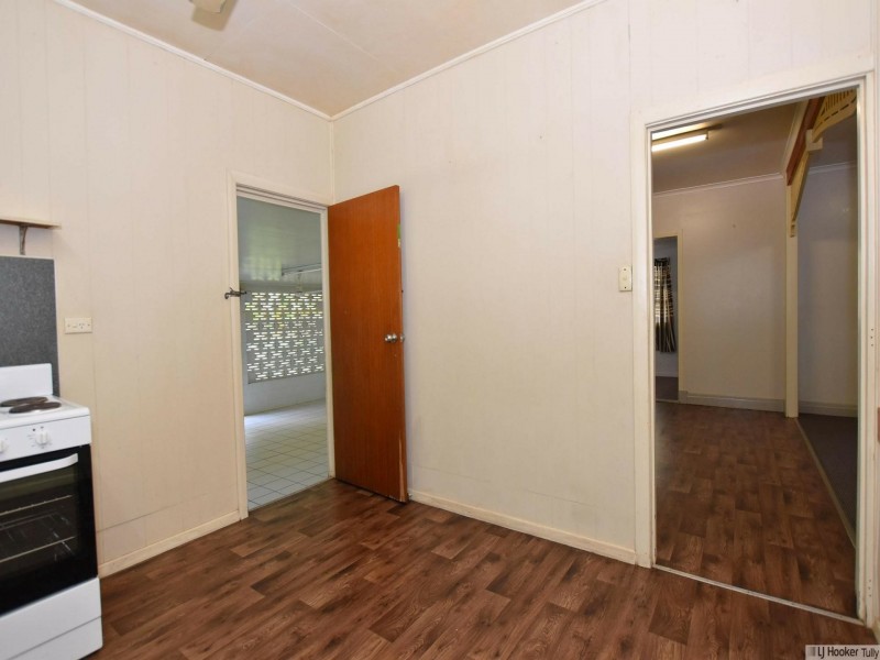 8 McQuillen Street, Tully QLD 4854