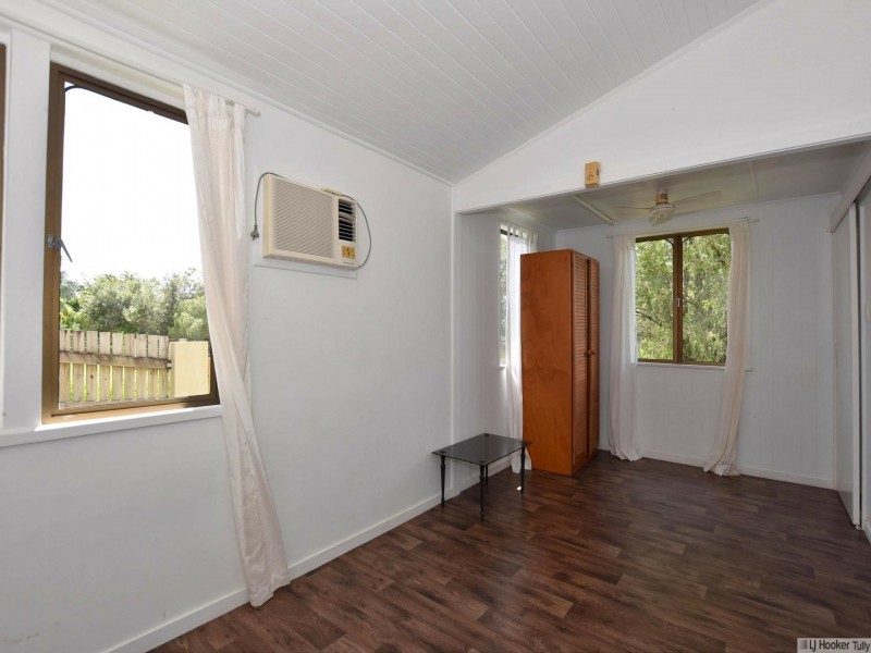 8 McQuillen Street, Tully QLD 4854