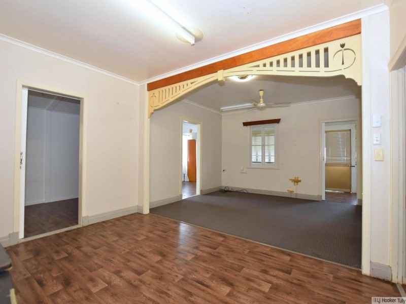 8 McQuillen Street, Tully QLD 4854