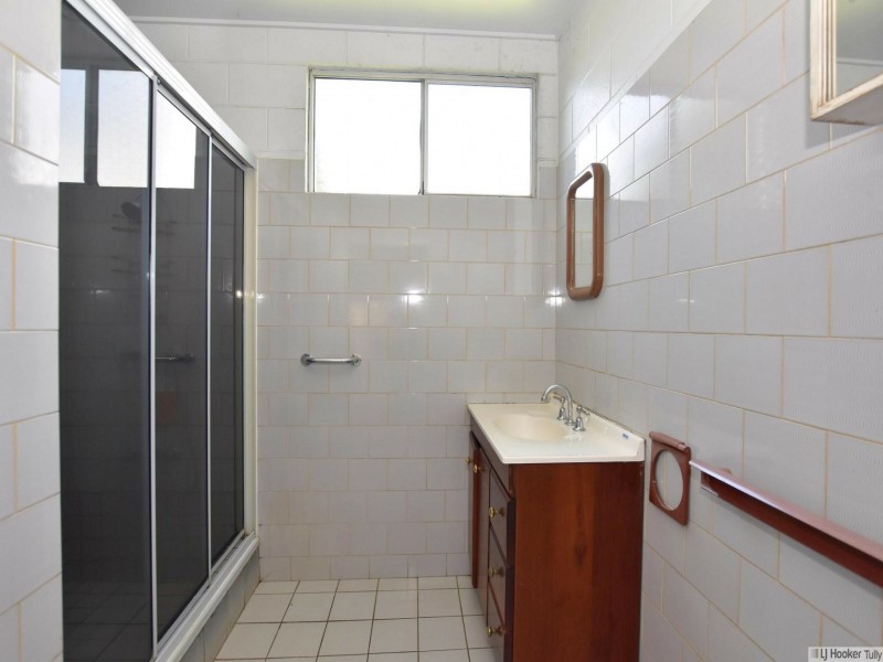 8 McQuillen Street, Tully QLD 4854