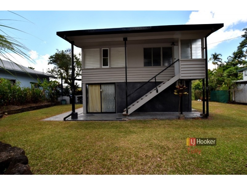 10 Plumb Street, Tully QLD 4854