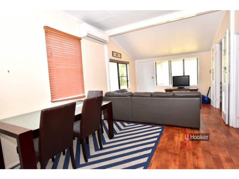 10 Plumb Street, Tully QLD 4854