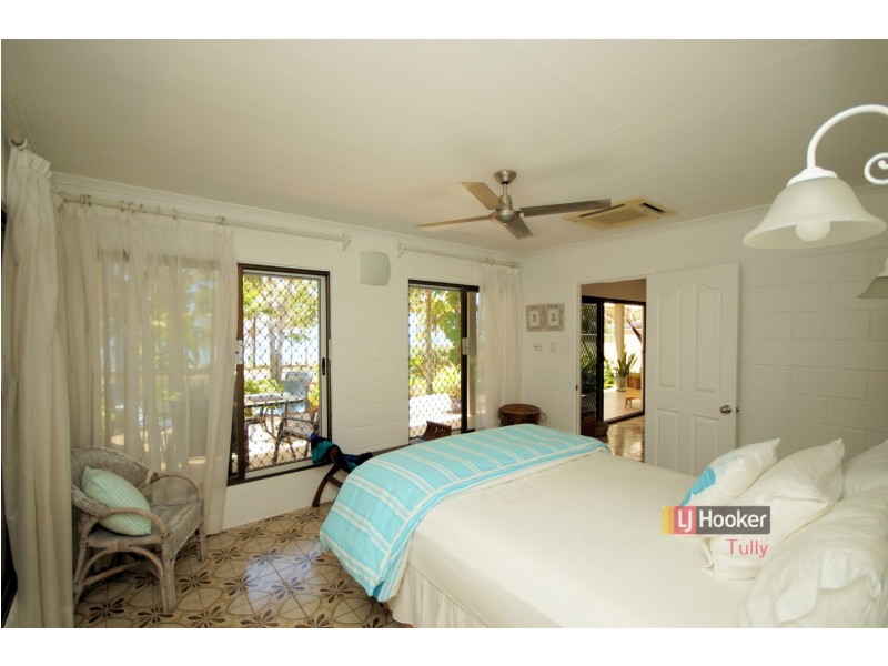 26 Kennedy Esplanade, South Mission Beach QLD 4852