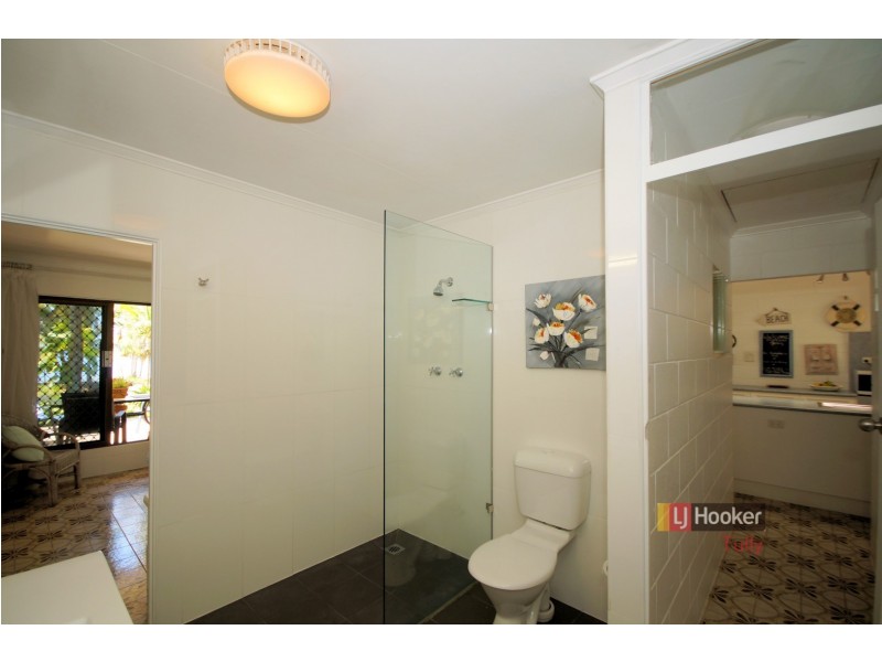 26 Kennedy Esplanade, South Mission Beach QLD 4852