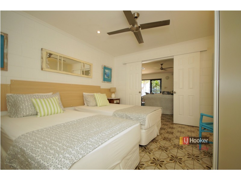 26 Kennedy Esplanade, South Mission Beach QLD 4852