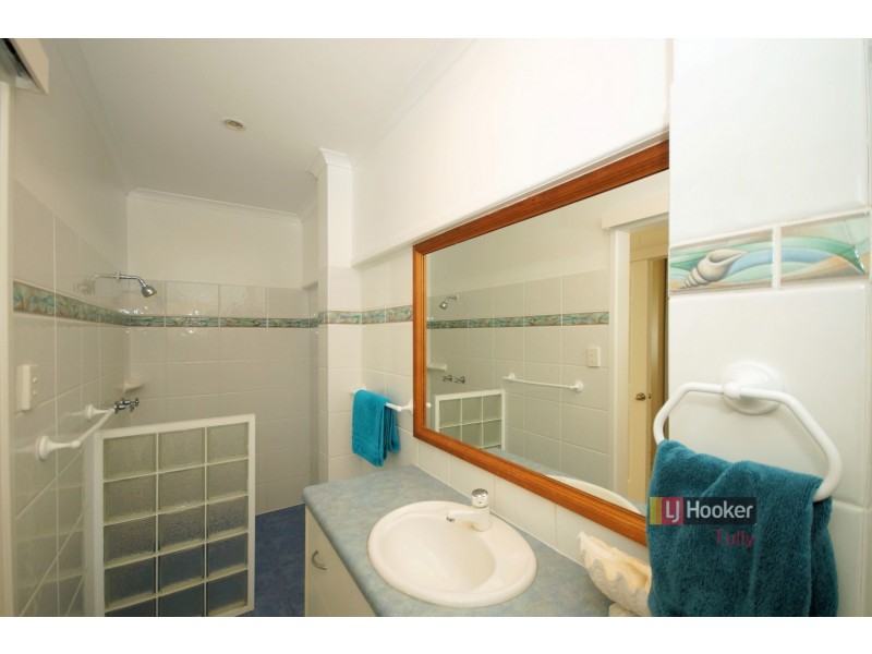 26 Kennedy Esplanade, South Mission Beach QLD 4852