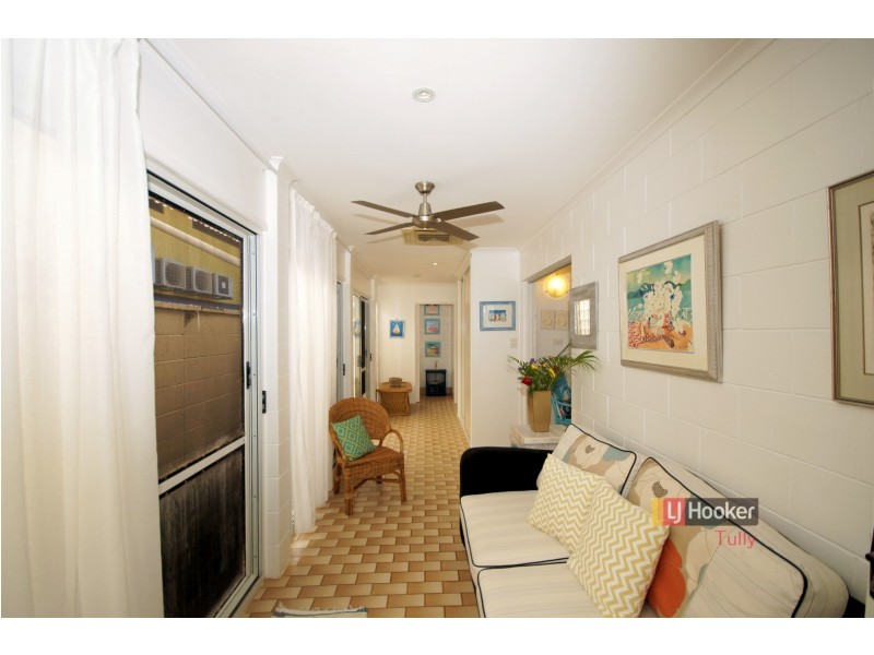 26 Kennedy Esplanade, South Mission Beach QLD 4852