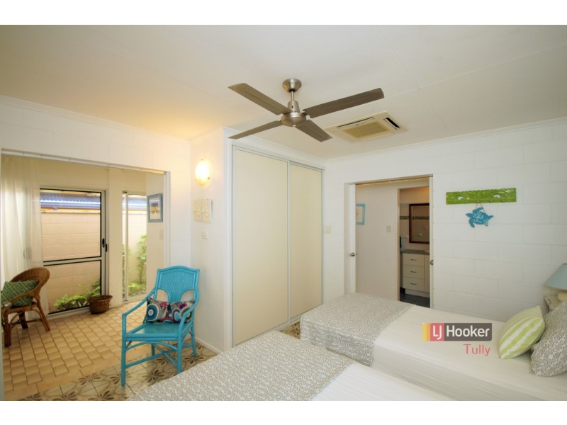 26 Kennedy Esplanade, South Mission Beach QLD 4852