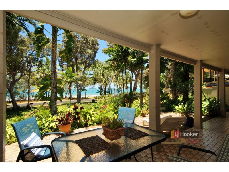 26 Kennedy Esplanade, South Mission Beach QLD 4852