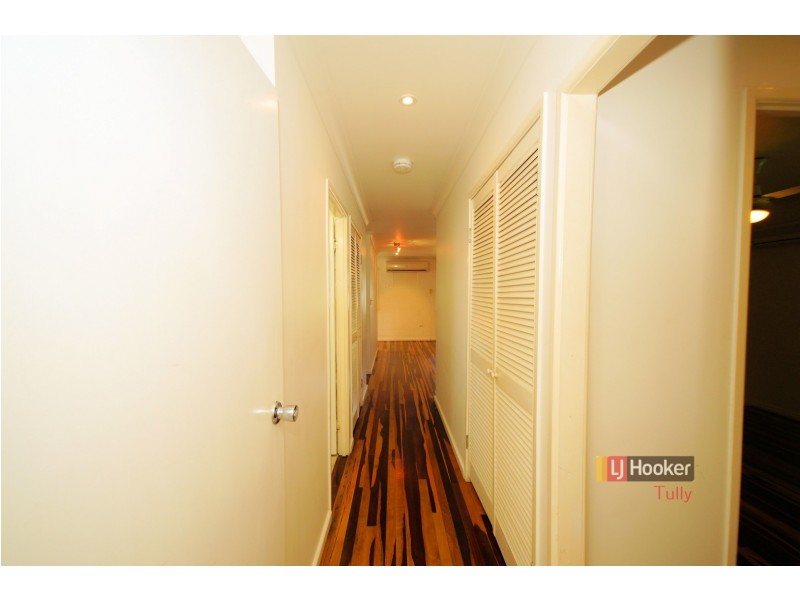7 Webb Court, Bingil Bay QLD 4852