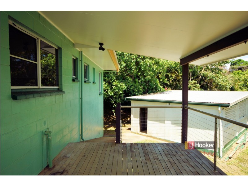 7 Webb Court, Bingil Bay QLD 4852