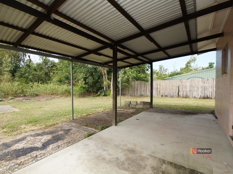 20 Muir Street, Tully Heads QLD 4854