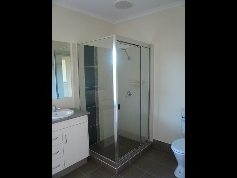 2/11 McQuillen St, Tully QLD 4854