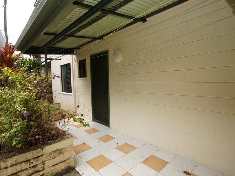 2/5 Kirk Street, Tully QLD 4854